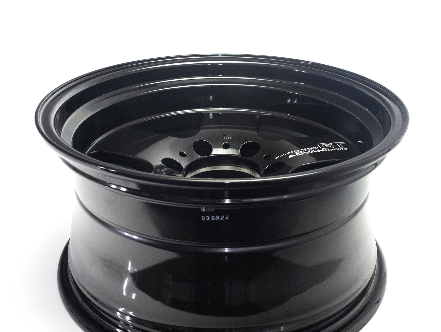 Advan Racing GT Heavy Duty - 17x8.5 / 6x139 / Offset -10