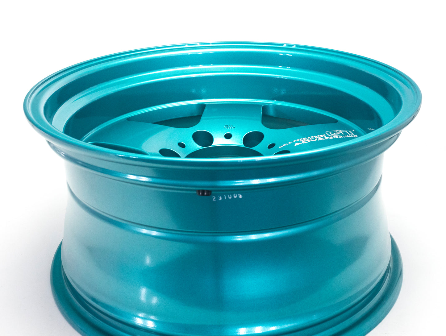 Advan Racing GT Heavy Duty - 17x8.5 / 6x139 / Offset -10