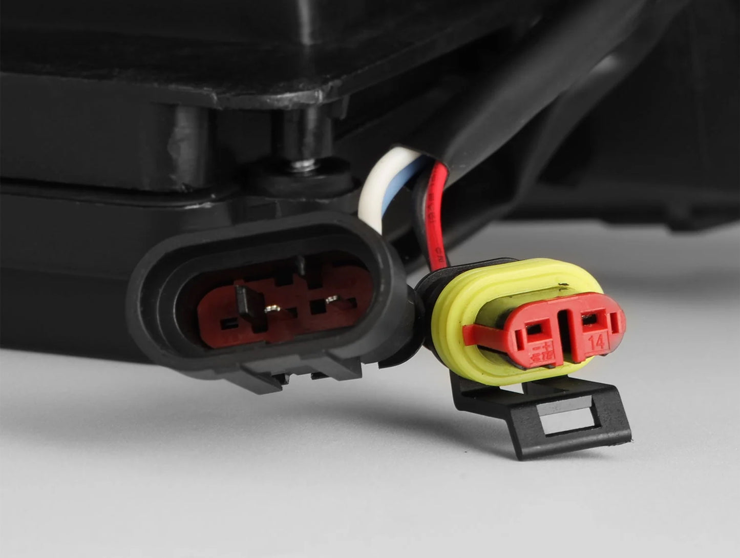 AlphaRex LUXX-Series LED Projector Headlights - 24-25 Toyota Tacoma