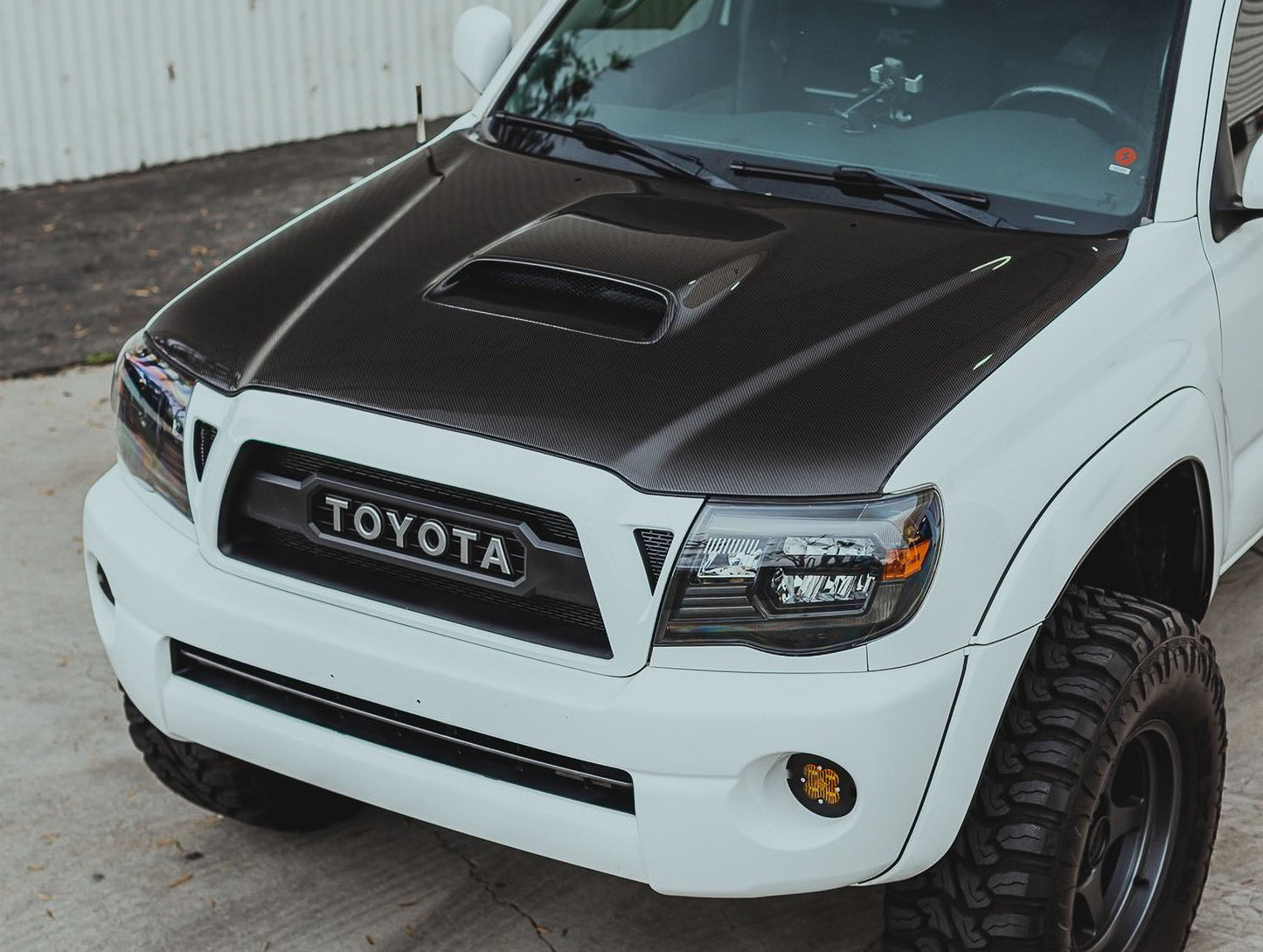 Seibon TR-style Carbon Fiber Hood - 05-11 Toyota Tacoma