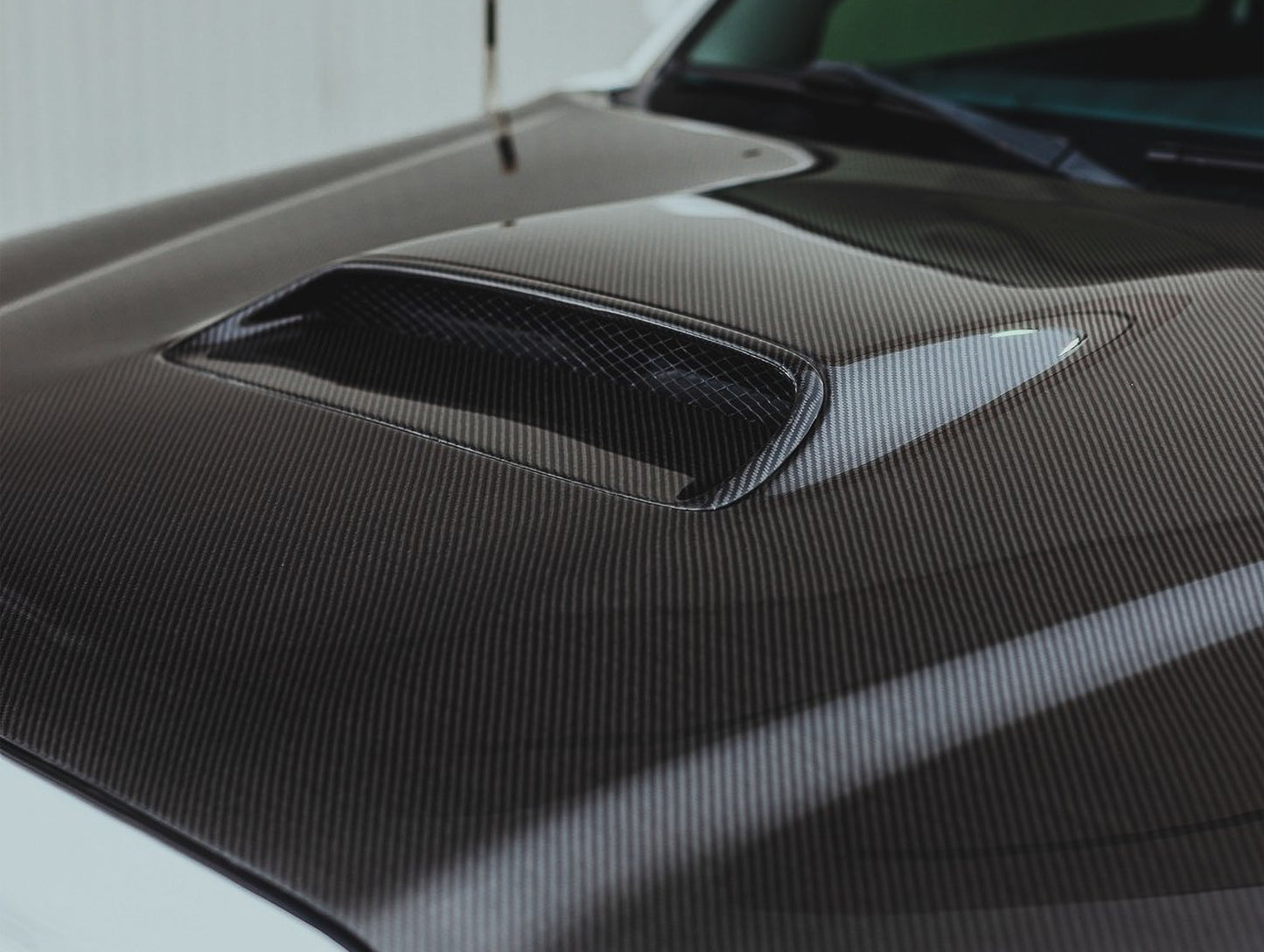 Seibon TR-style Carbon Fiber Hood - 05-11 Toyota Tacoma