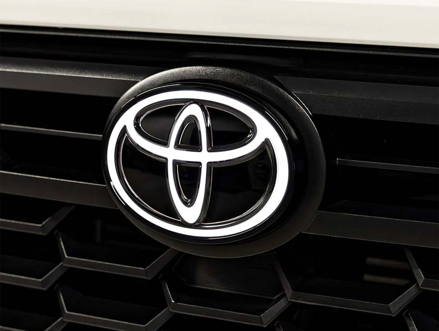 Toyota Illuminated Front Grille Emblem - 24+ Tacoma